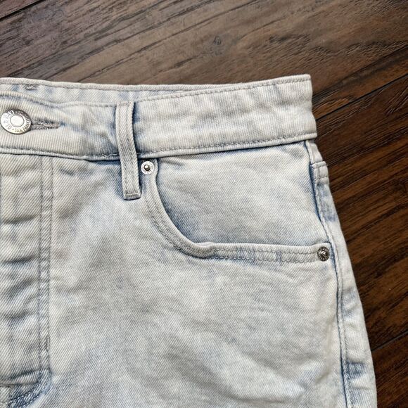 Old Navy Light Acid Jean Skirt Size 8 Pockets Denim size 8 - Picture 2 of 8